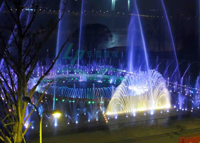 Dostosuj fontanny podłogowe do parków rozrywki z kolorowymi światłami LED dostawca